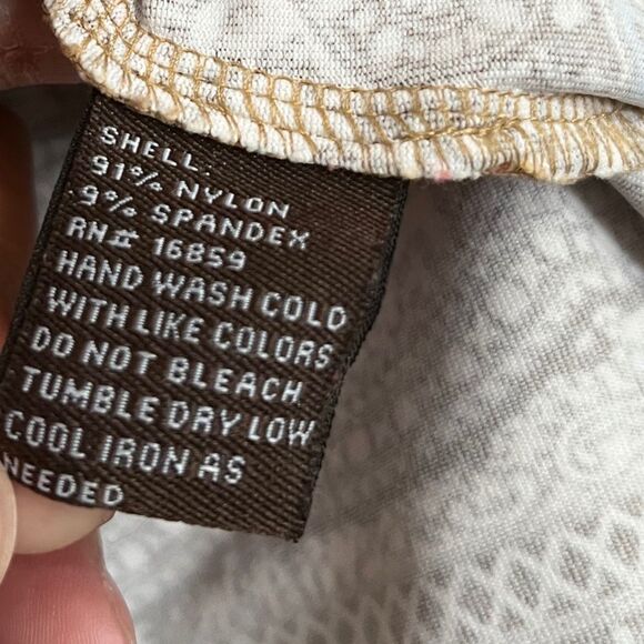 J. McLaughlin Women’s Multi Catalina Cloth Medallion Print 3/4 Sleeve Top Sz-S - Picture 4 of 5